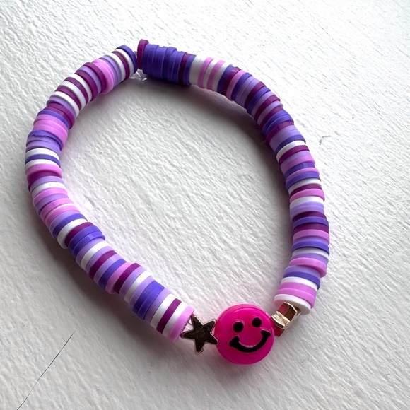 Handmade colorful clay bead bracelet gold tone stars pink smiley face stretch - Picture 4 of 6